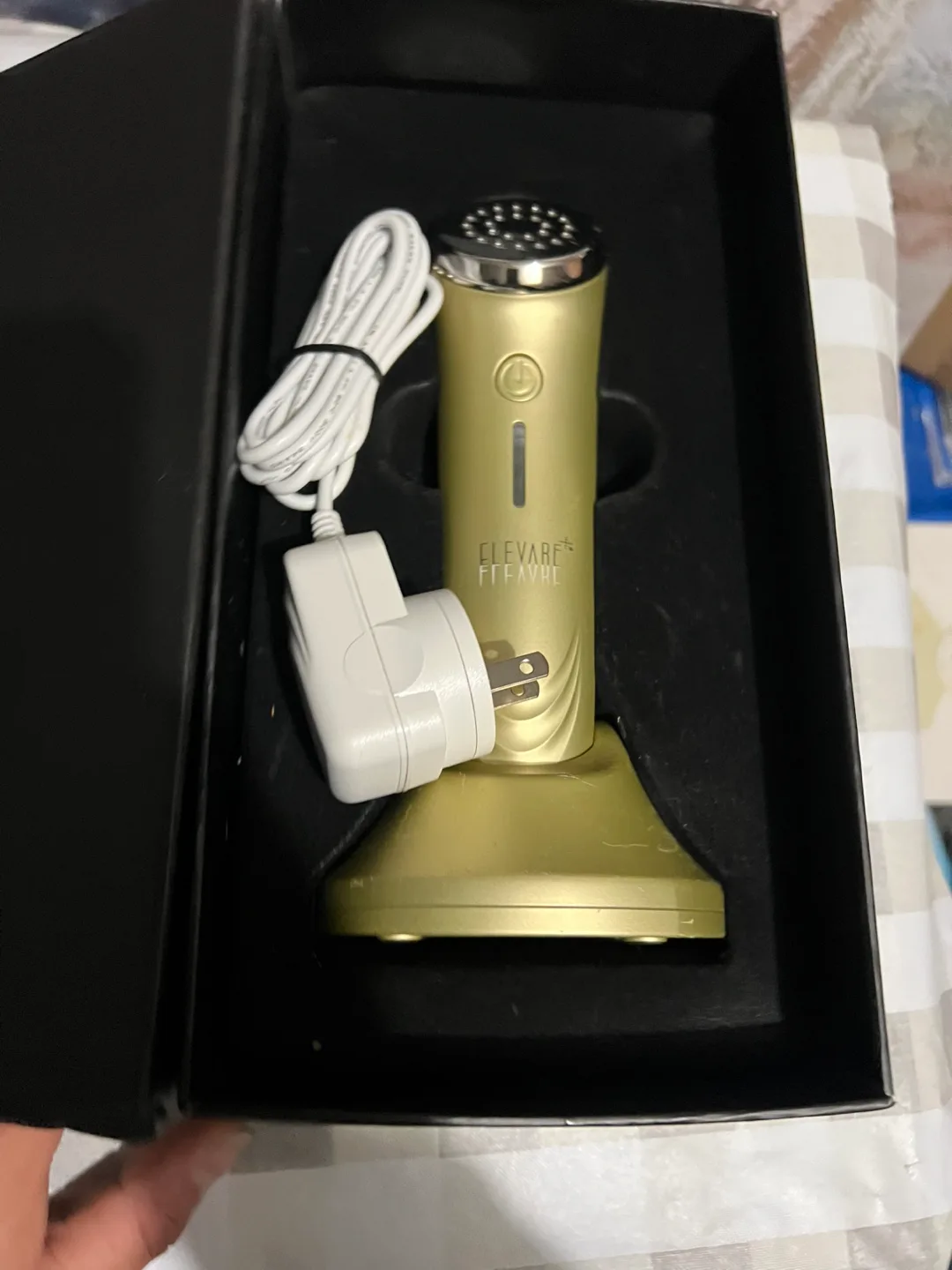 Elevare Skin ELEVARE750 Facial Device - Like New!