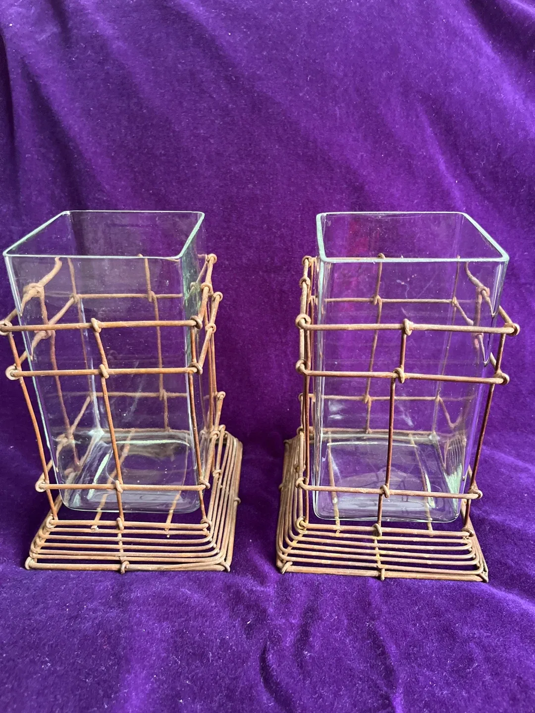 Set of 2 Glass Vases with Metal Frame image indicator(2)