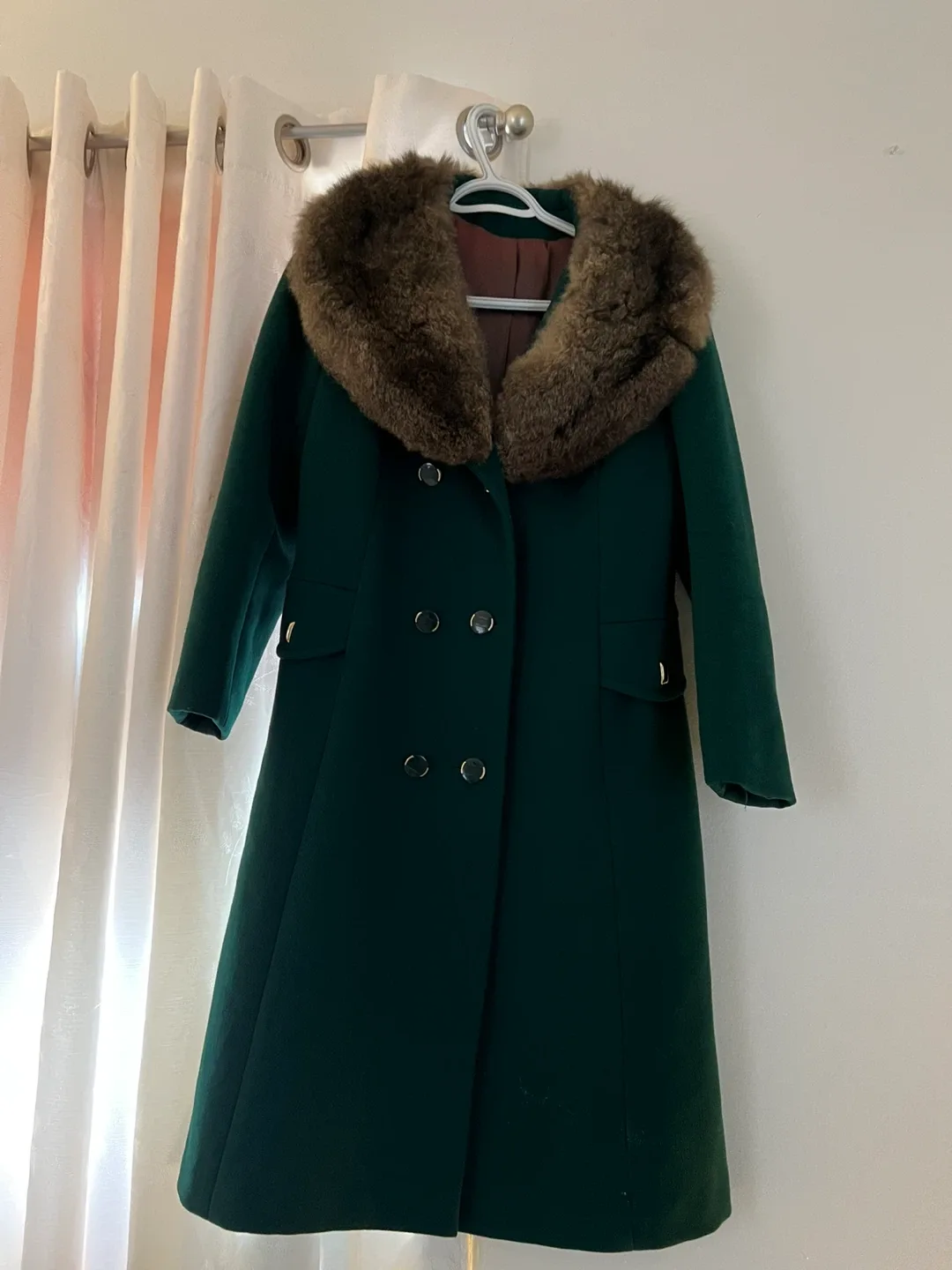 Vintage Green Coat with Fur Collar