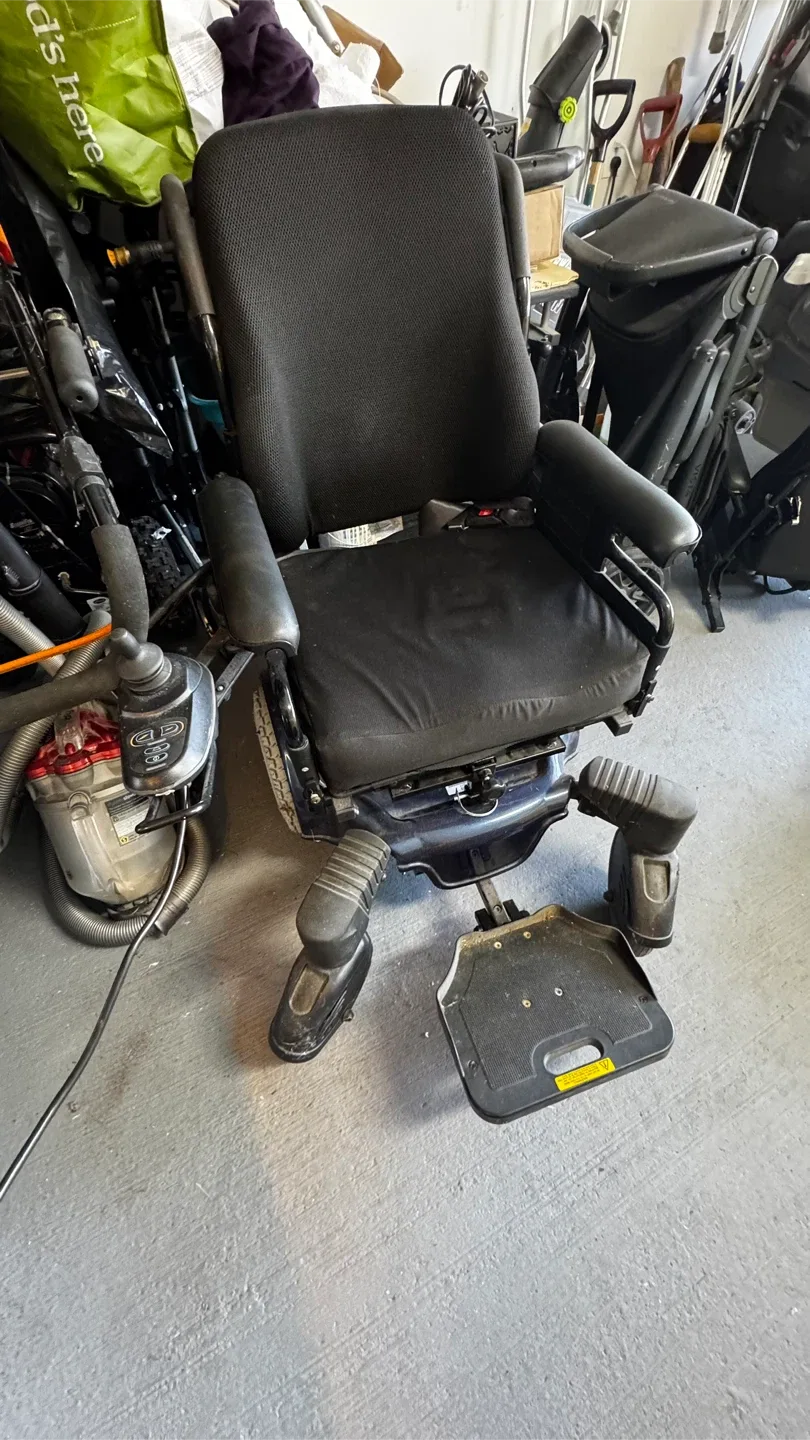 Electric Wheelchair