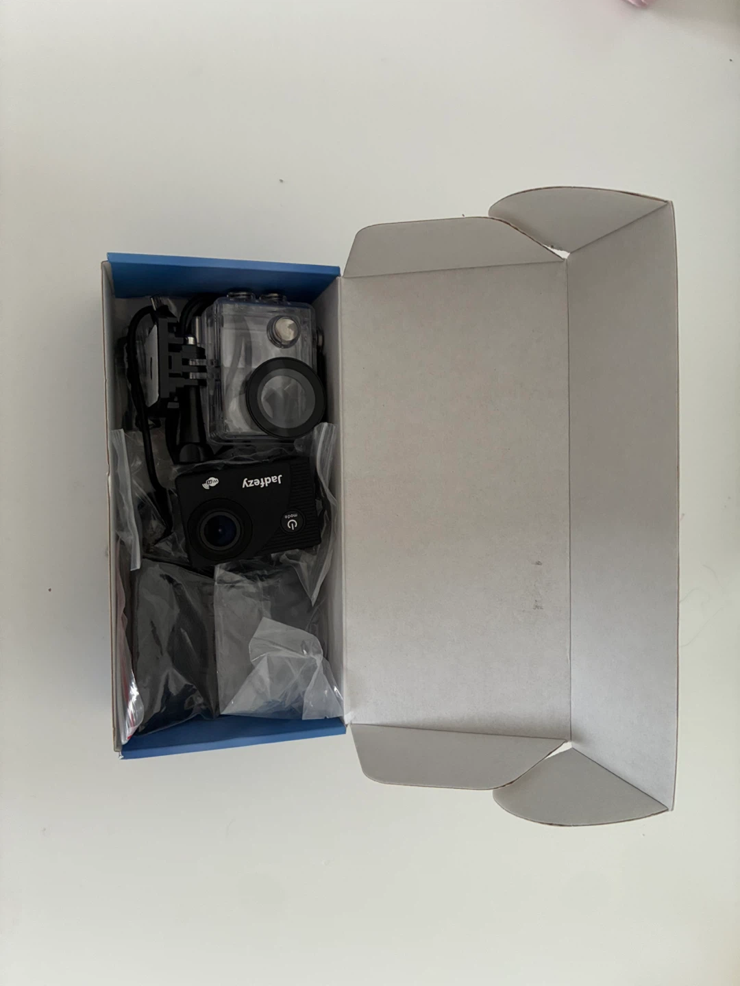 Jadfezy Action Camera - Like New! - photo 2
