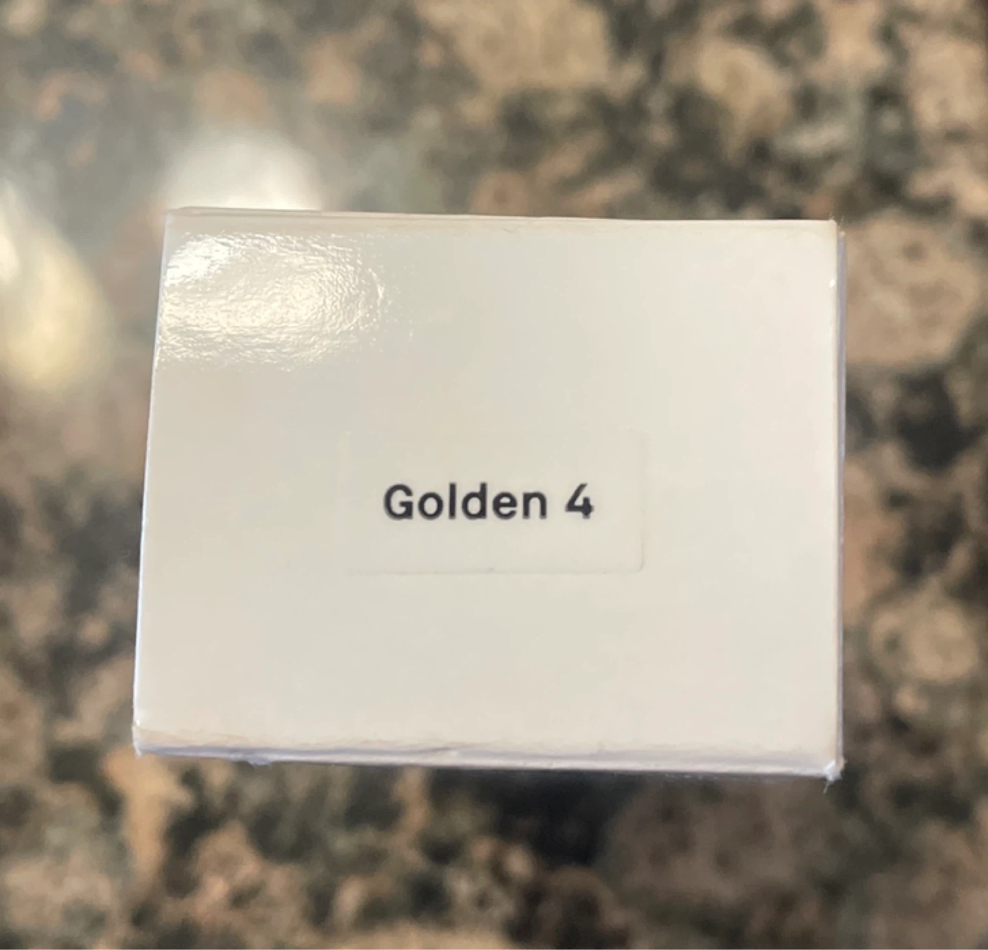 Bobbi Brown Vitamin Enriched Skin Tint SPF 15 - Golden 4 - photo 2