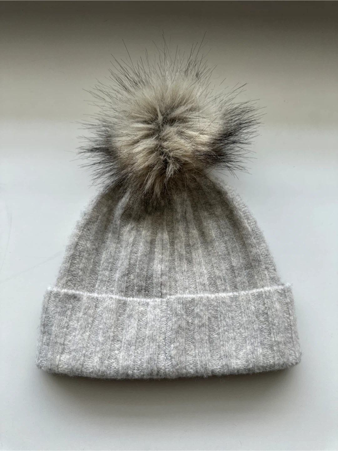 Aritzia pom pom Beanie - photo 2