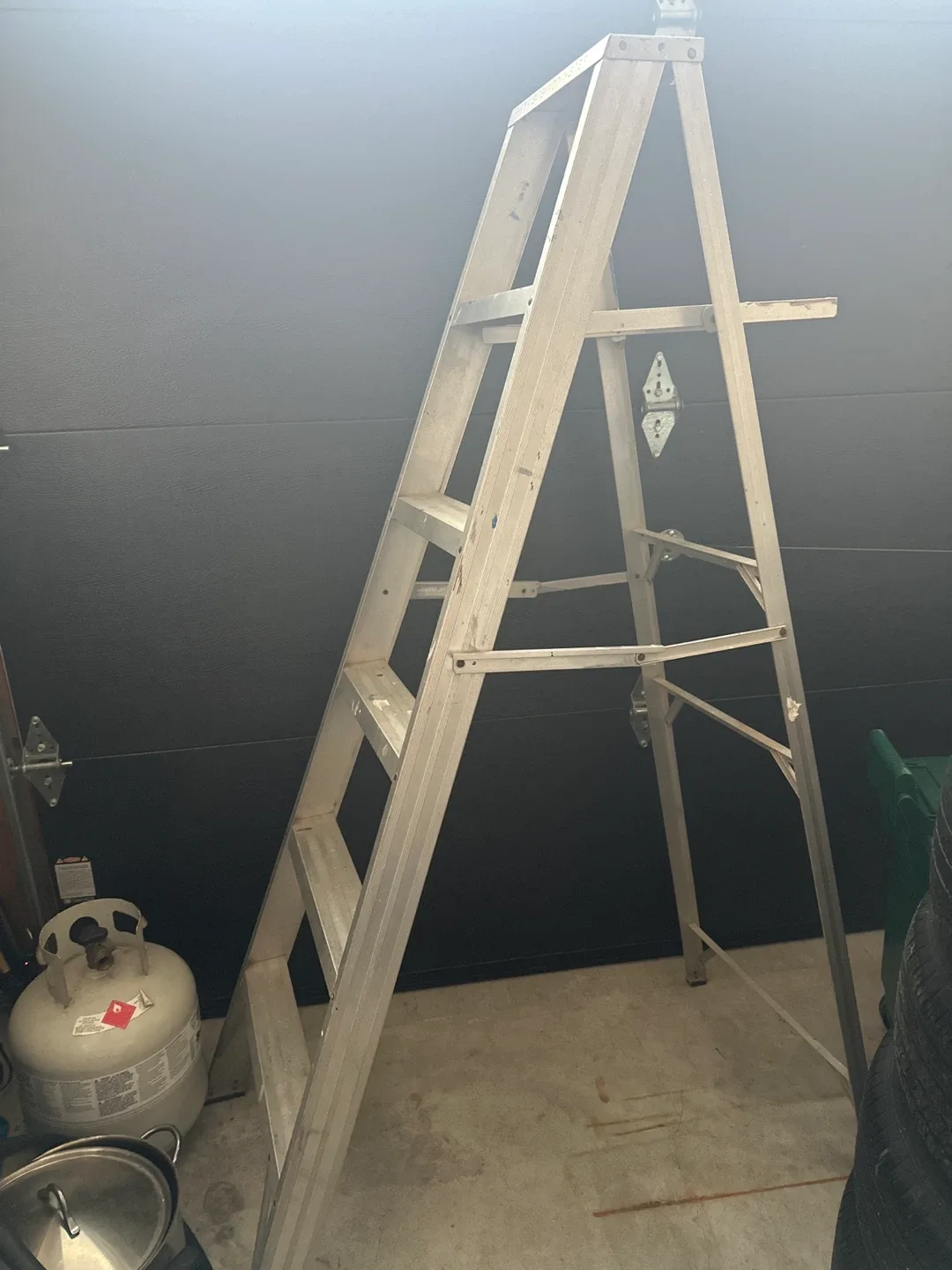Aluminum Ladder