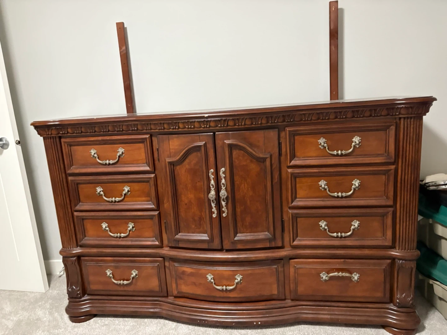 Ornate Wood Bedroom Set - Dresser, Mirror, Bed Frame - photo 2