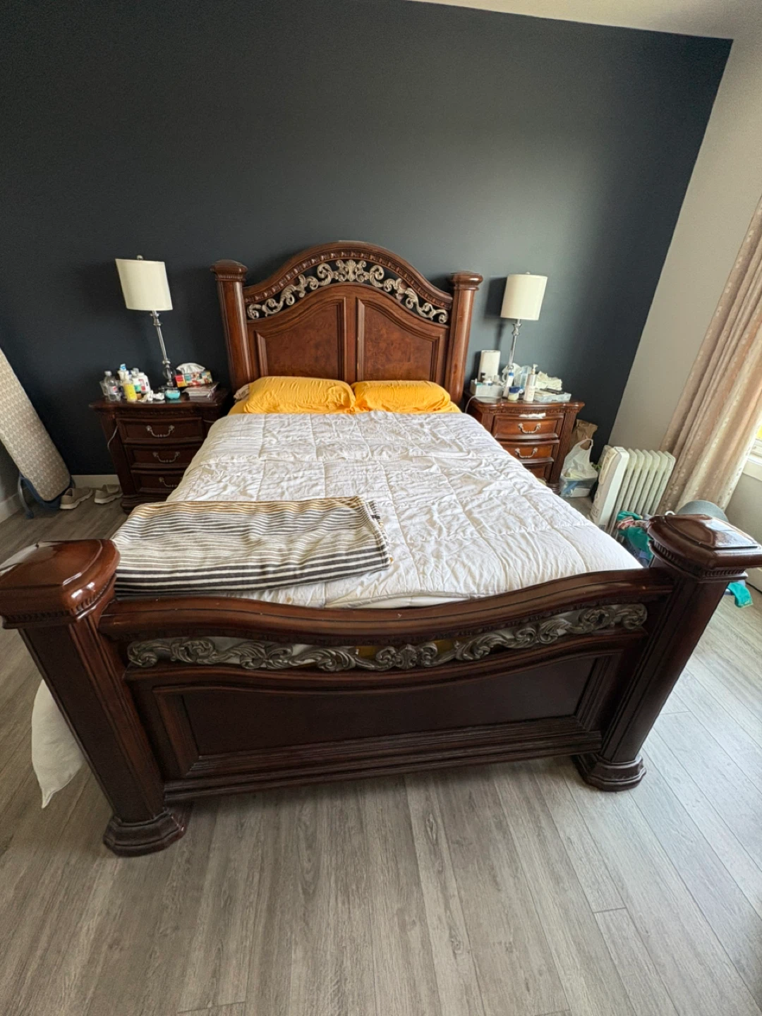 Ornate Wood Bedroom Set - Dresser, Mirror, Bed Frame - photo 3