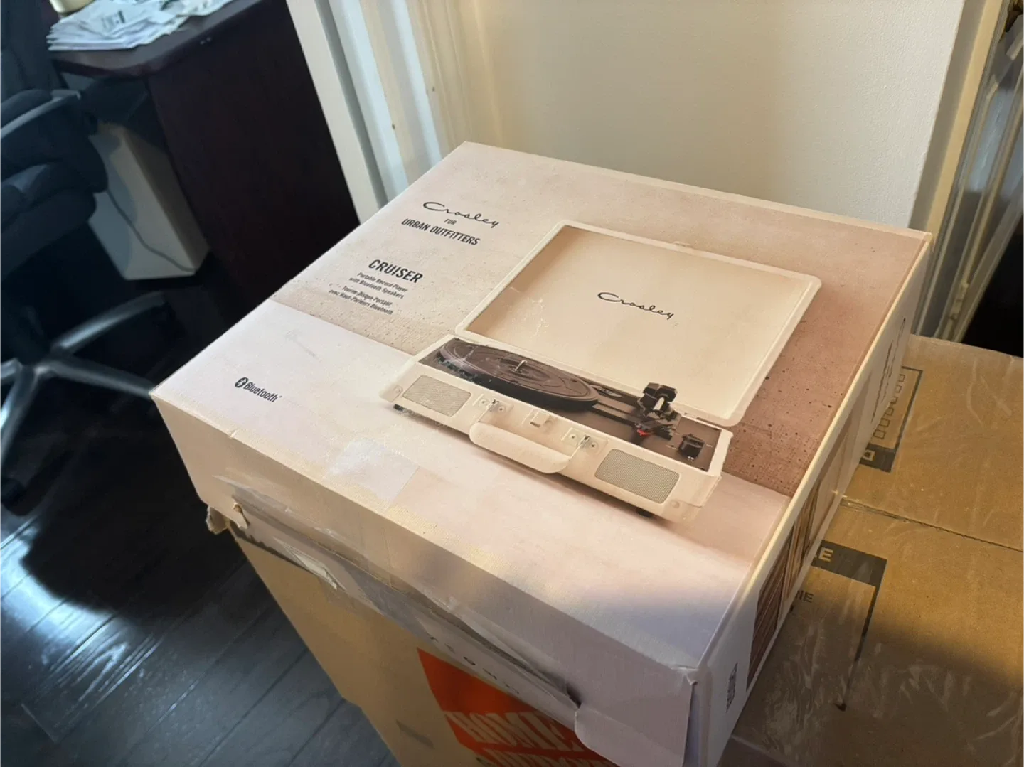 Crosley Record Player (Portable) & 1 Vinyl Record image indicator(6)