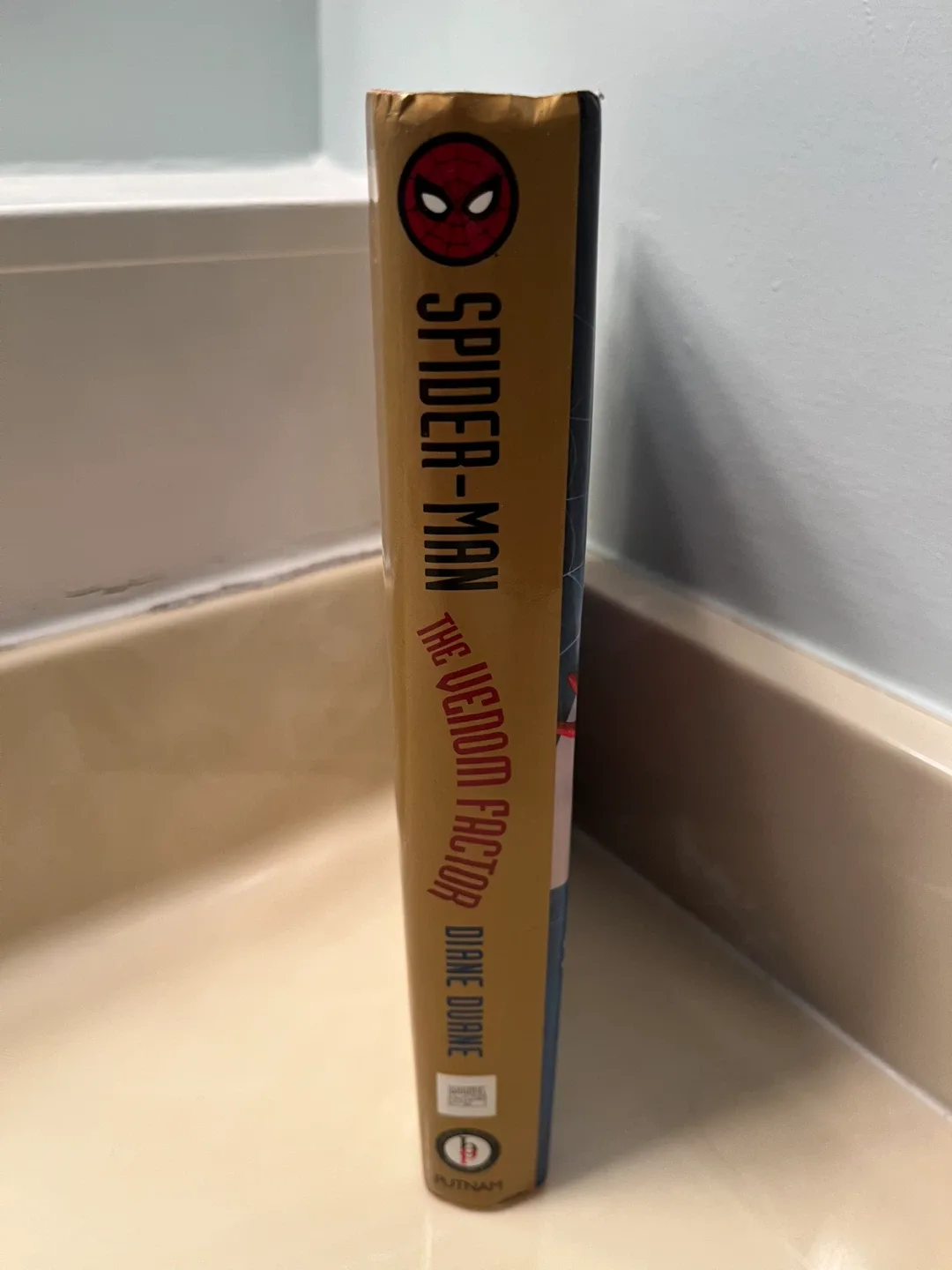 Spider-Man The Venom Factor Hardcover Book image indicator(3)