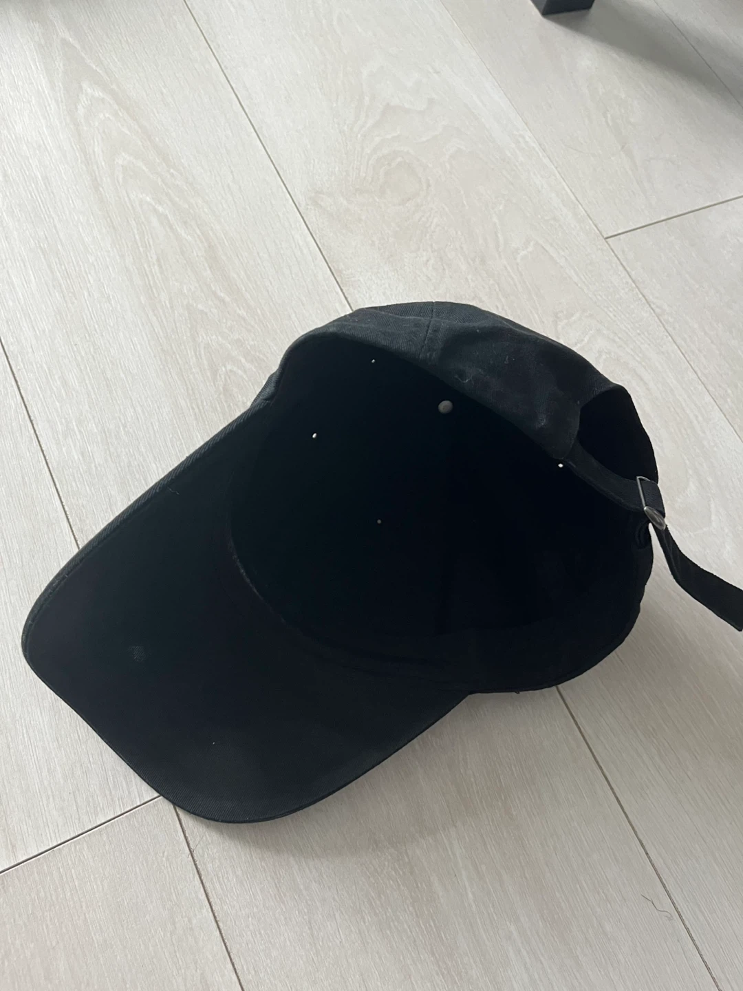Black Baseball Cap - photo 2