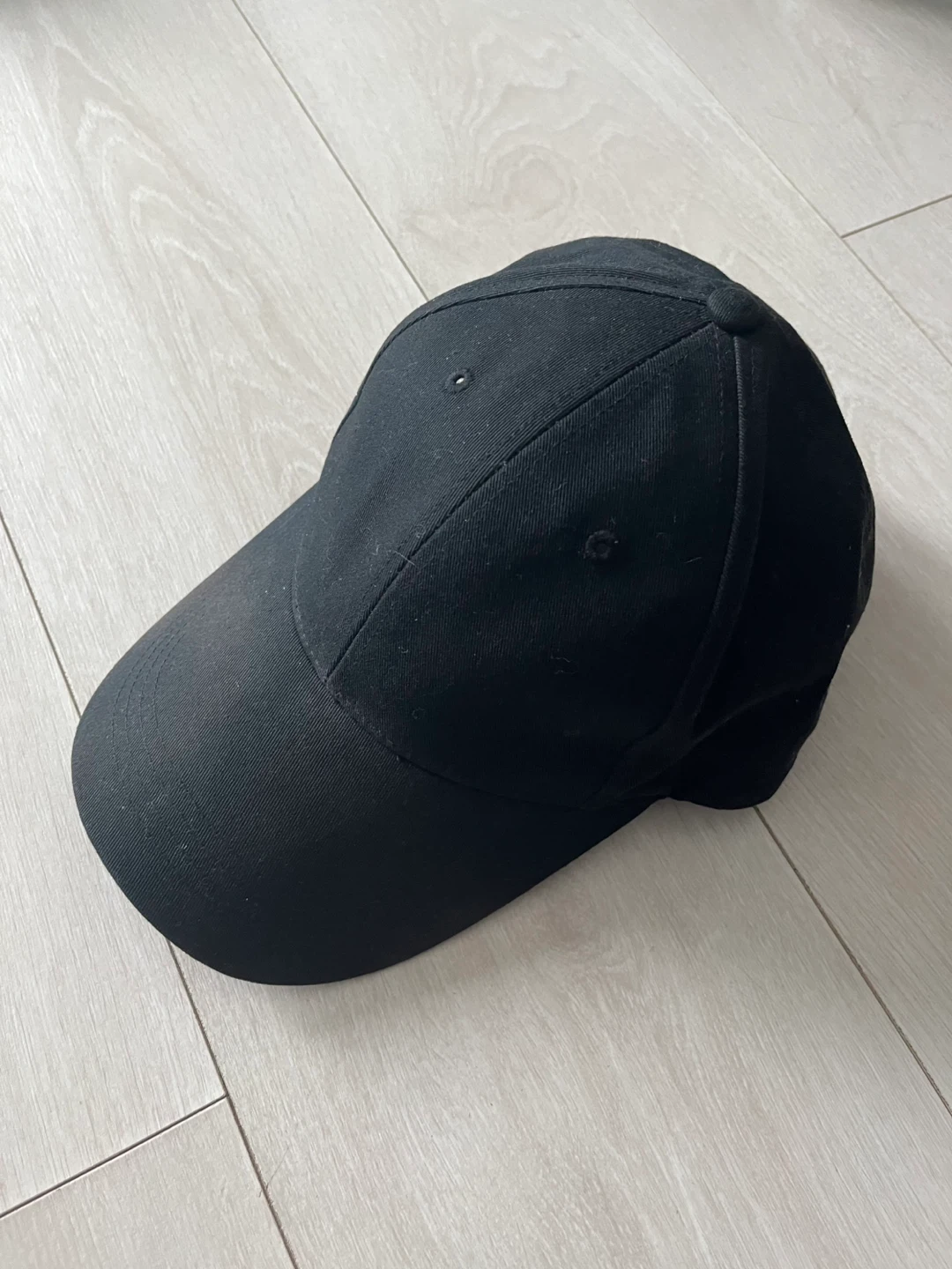 Black Baseball Cap