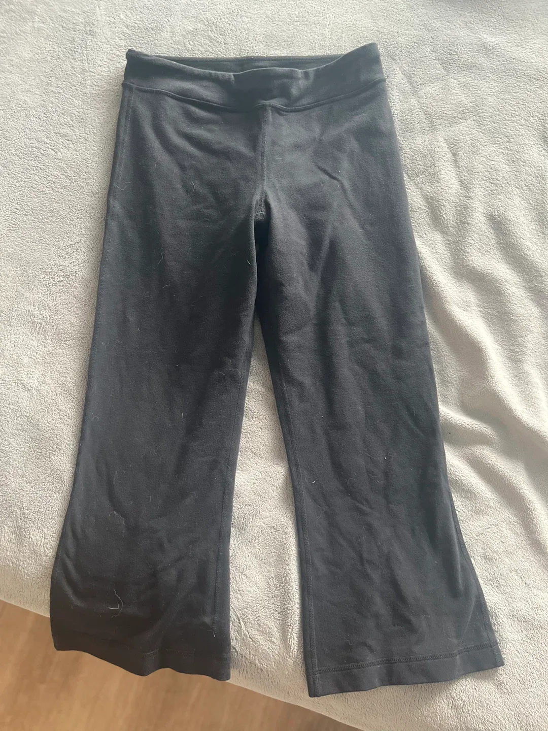 Lululemon Black Cropped Yoga Pants