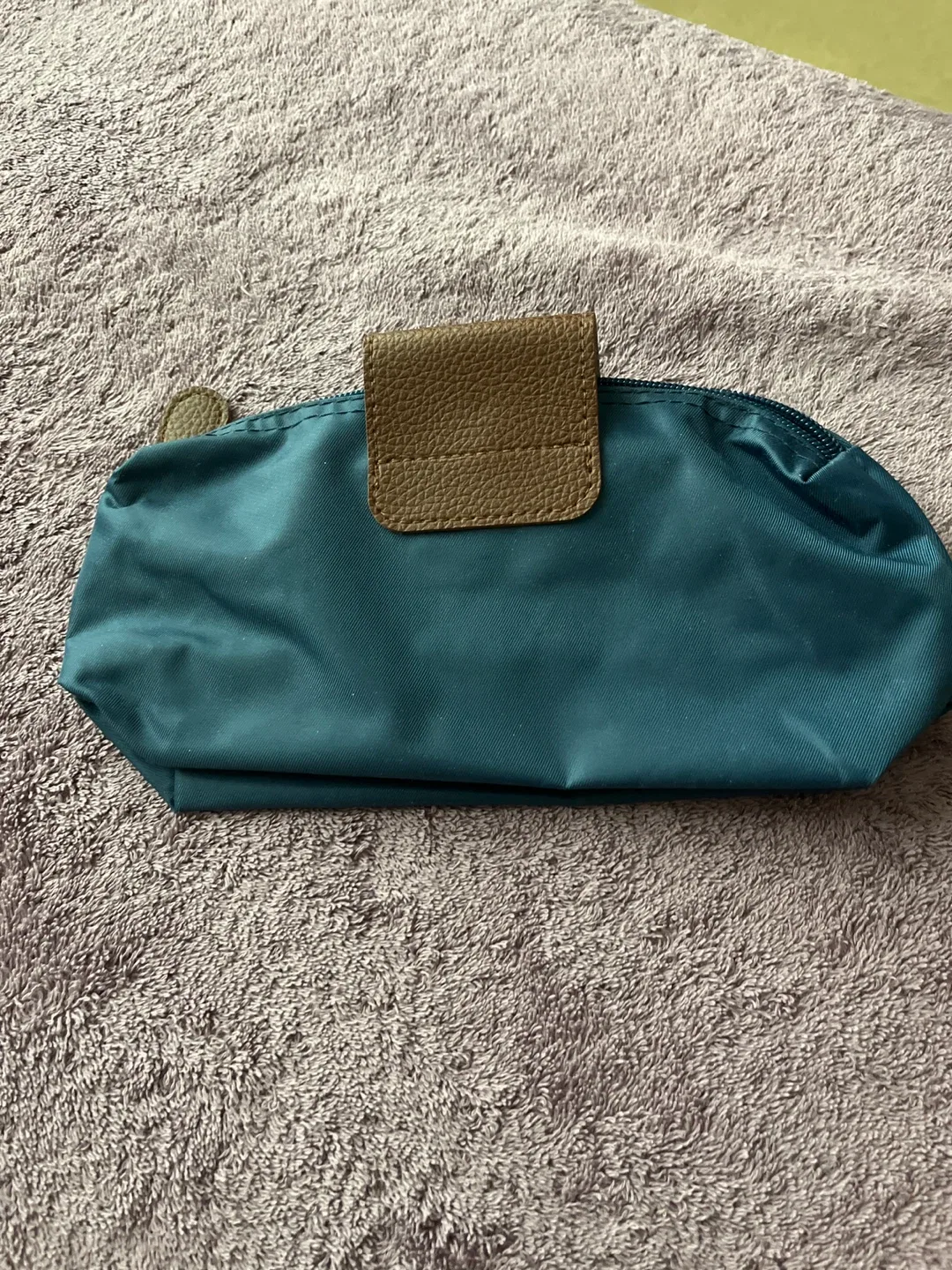 IHG Hotels & Resorts Toiletry Bag #Cleanout image indicator(2)