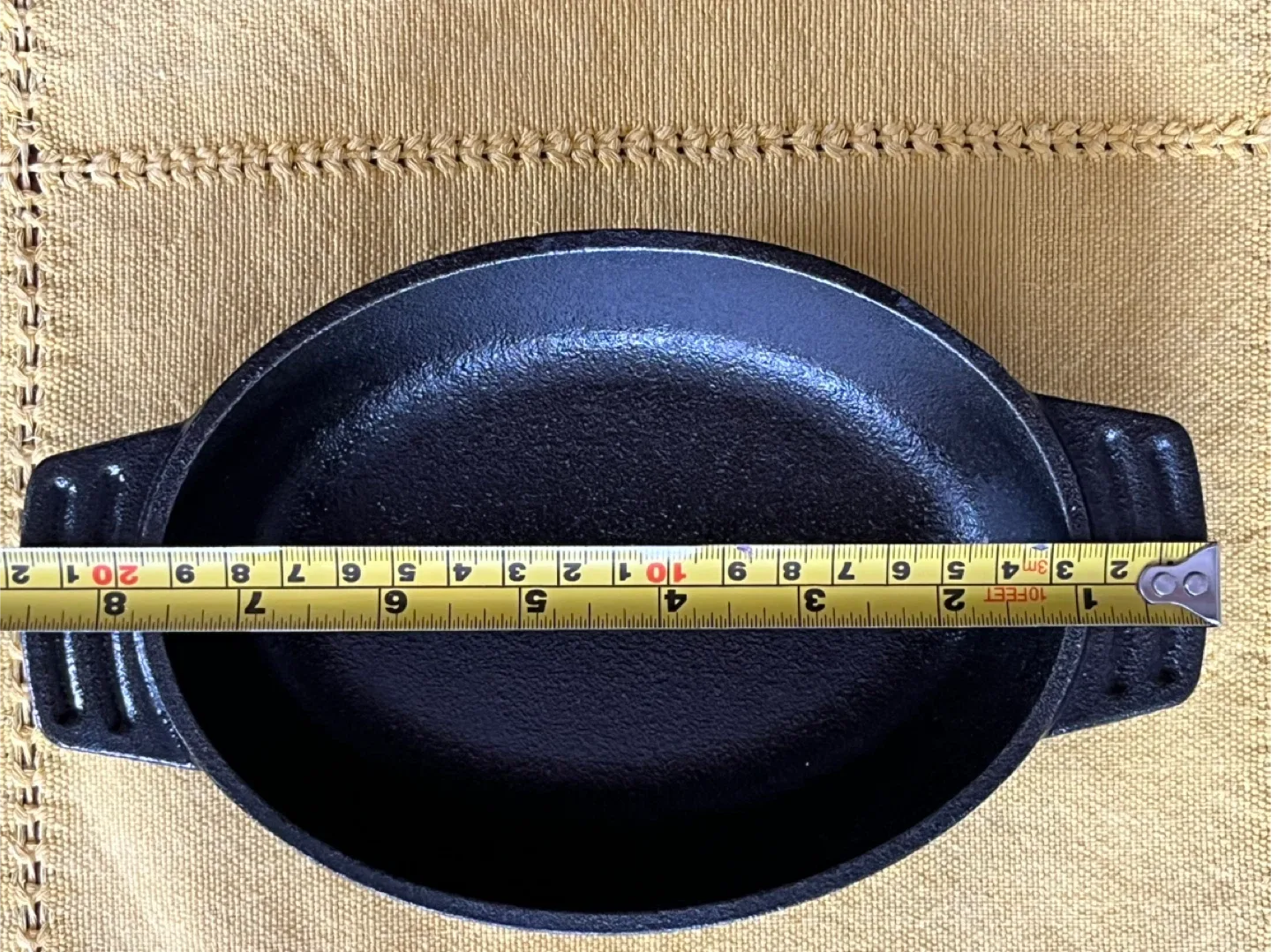 Cast Iron Oval Baking Dish image indicator(2)
