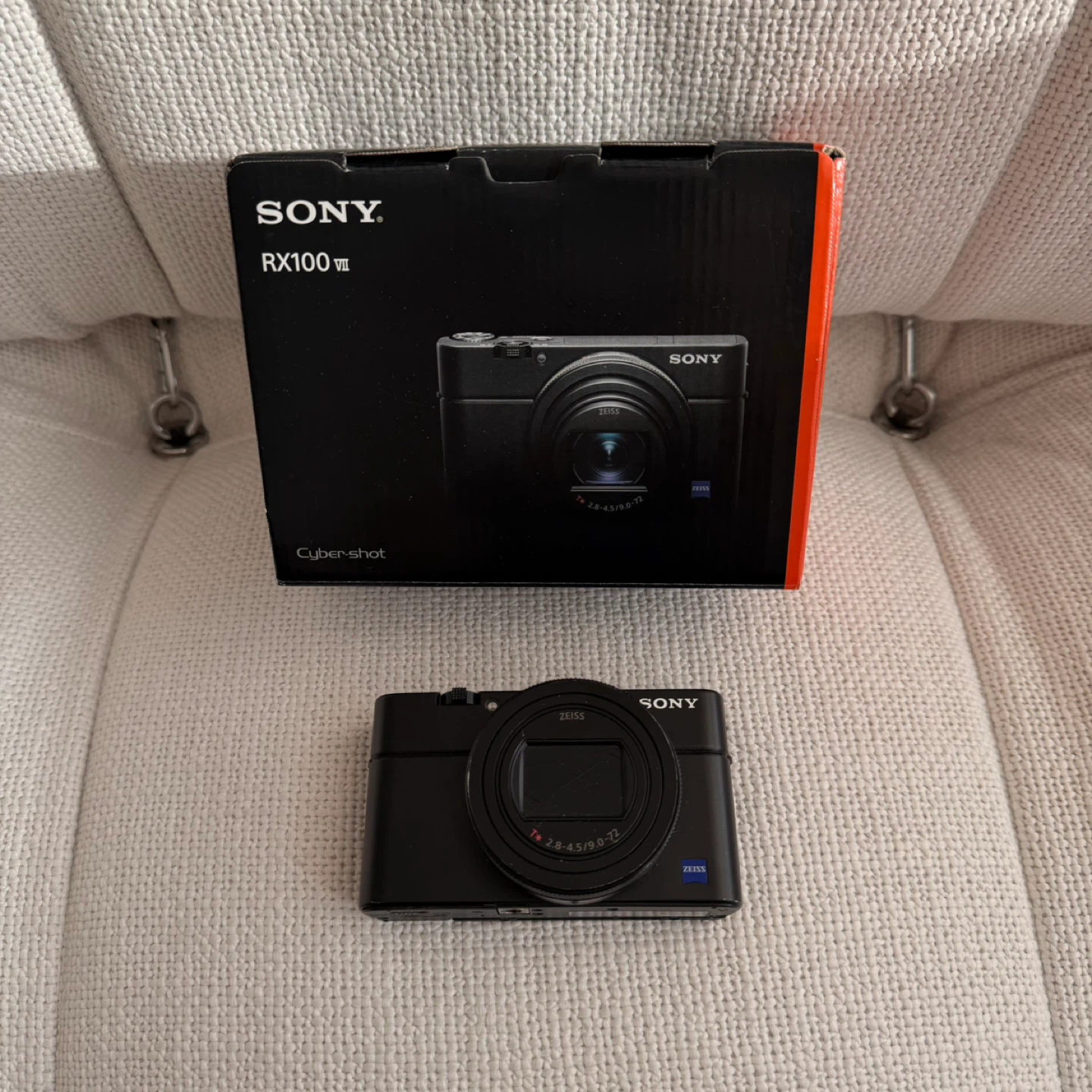 Sony RX100 VII Digital Camera - Excellent Condition