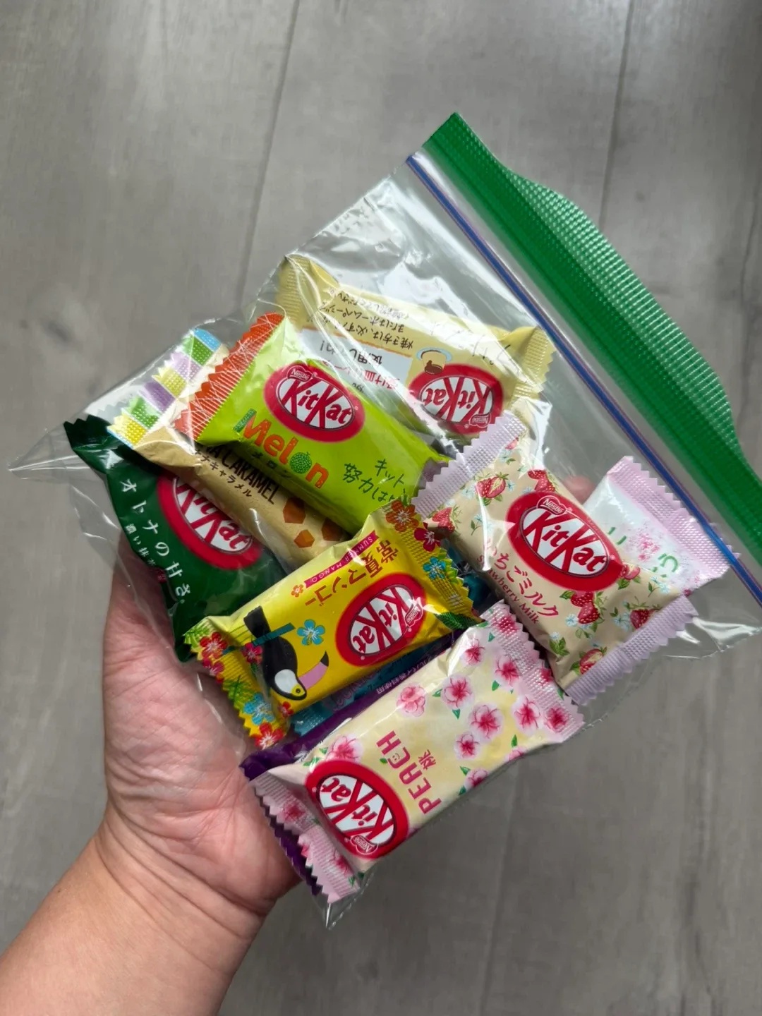 Assorted Japanese KitKats Bag image indicator(2)