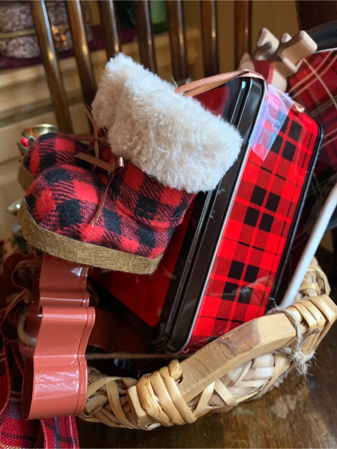 Thriftmas Holiday Decor Basket! image indicator(8)