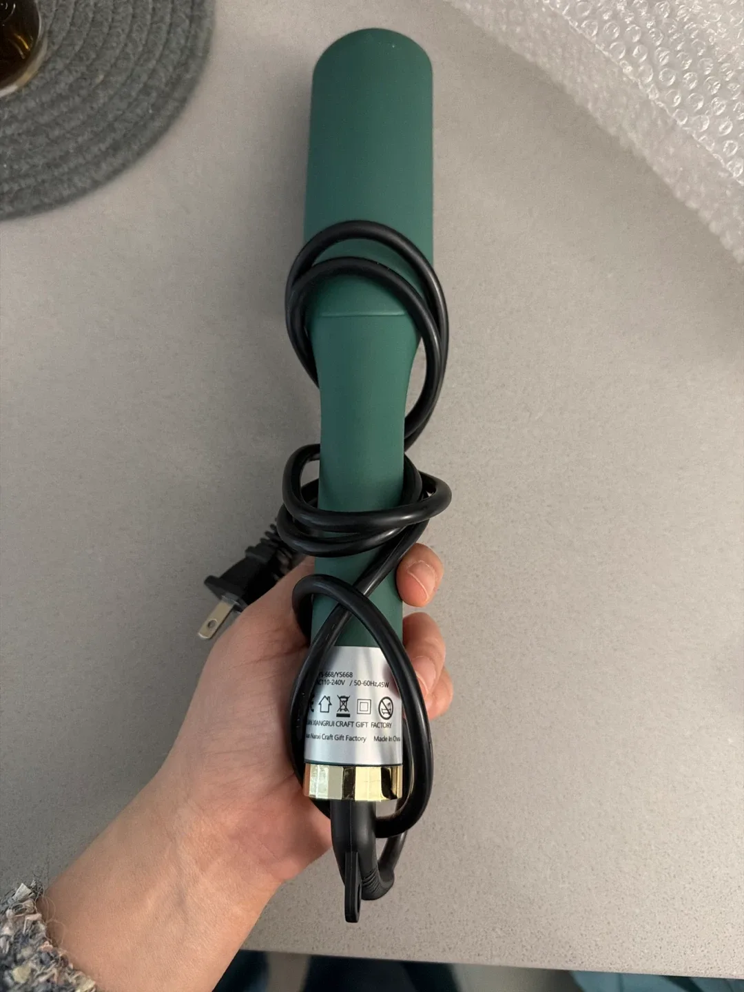 Free Hair Straightener/Comb #Cleanout image indicator(2)