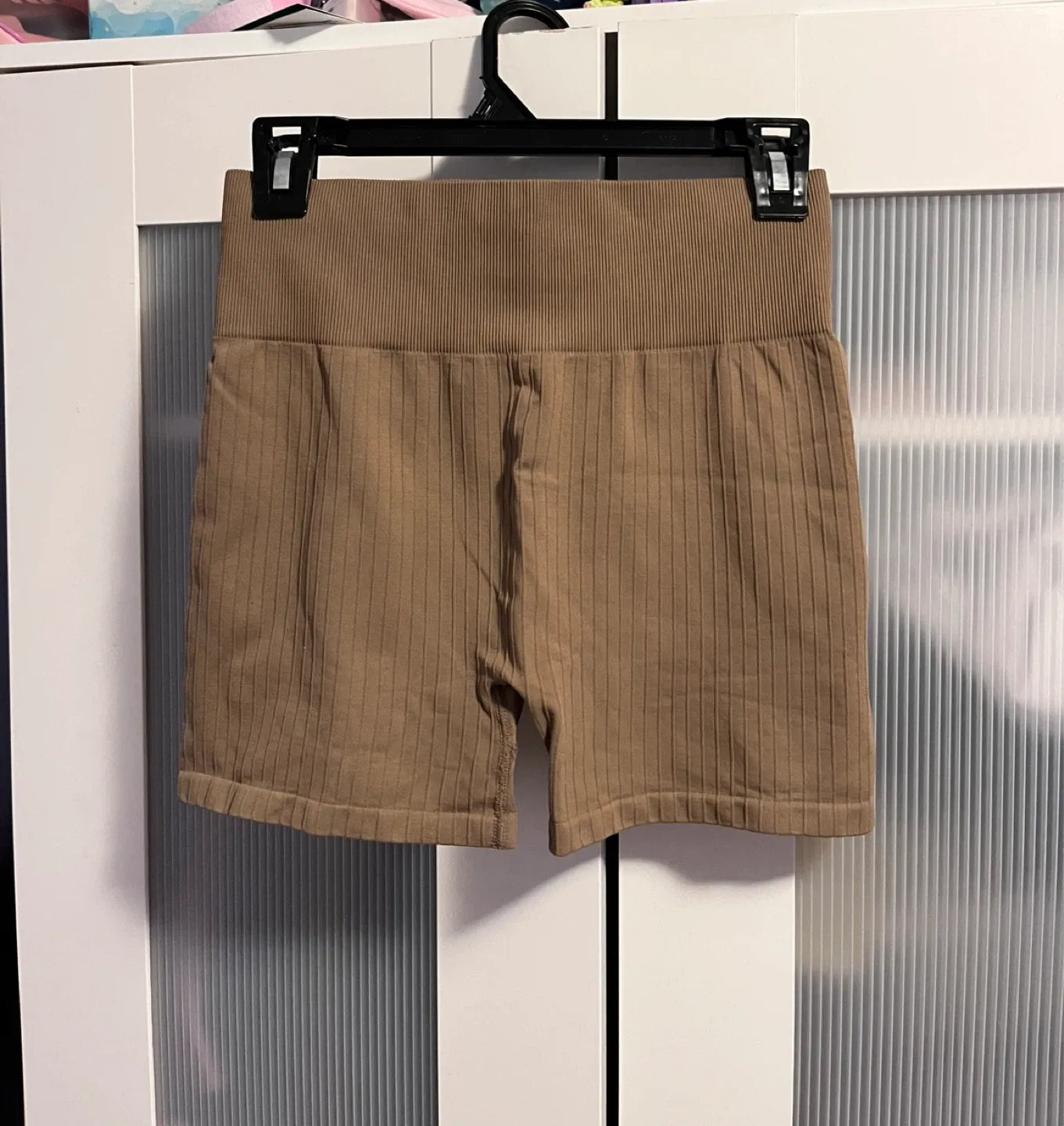 H&M Move Ribbed Shorts - Size M image indicator(2)