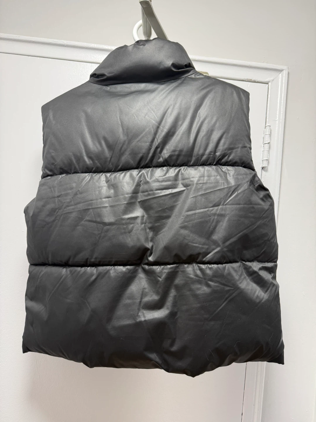 Old Navy Black Puffer Vest - photo 2