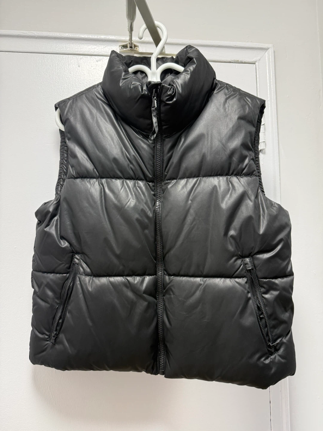 Old Navy Black Puffer Vest
