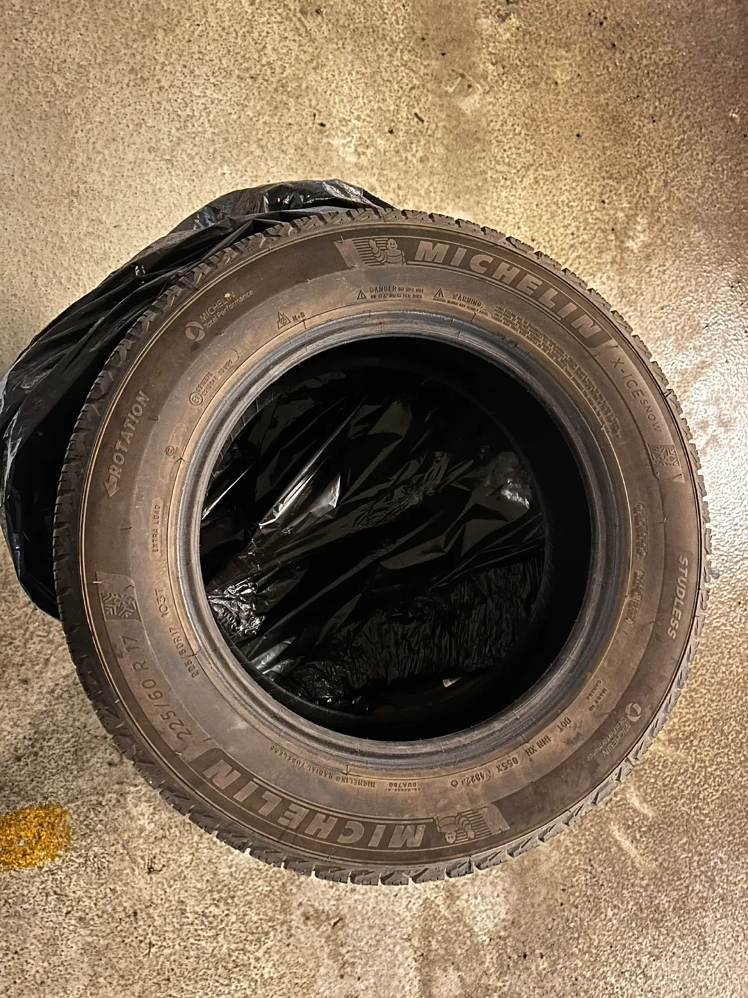 Michelin X-Ice Snow 225/60R17 Winter Tires
