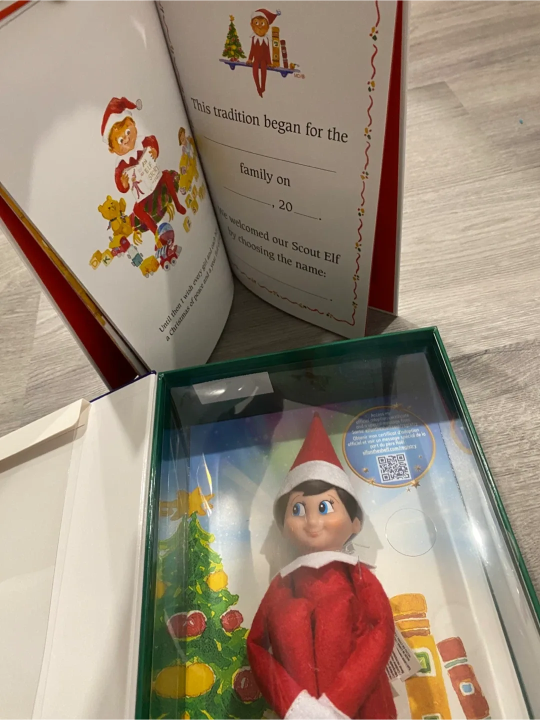 Original Elf on Shelf doll with packaging and story book image indicator(8)