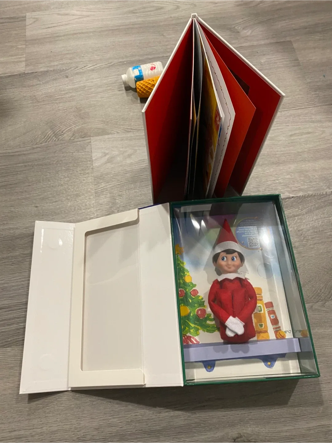Original Elf on Shelf doll with packaging and story book image indicator(9)