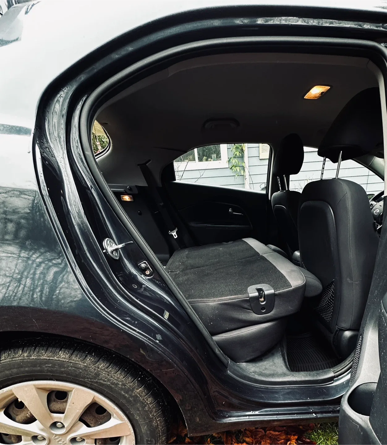 Dark Blue 2013 Kia Rio Hatchback… image indicator(6)