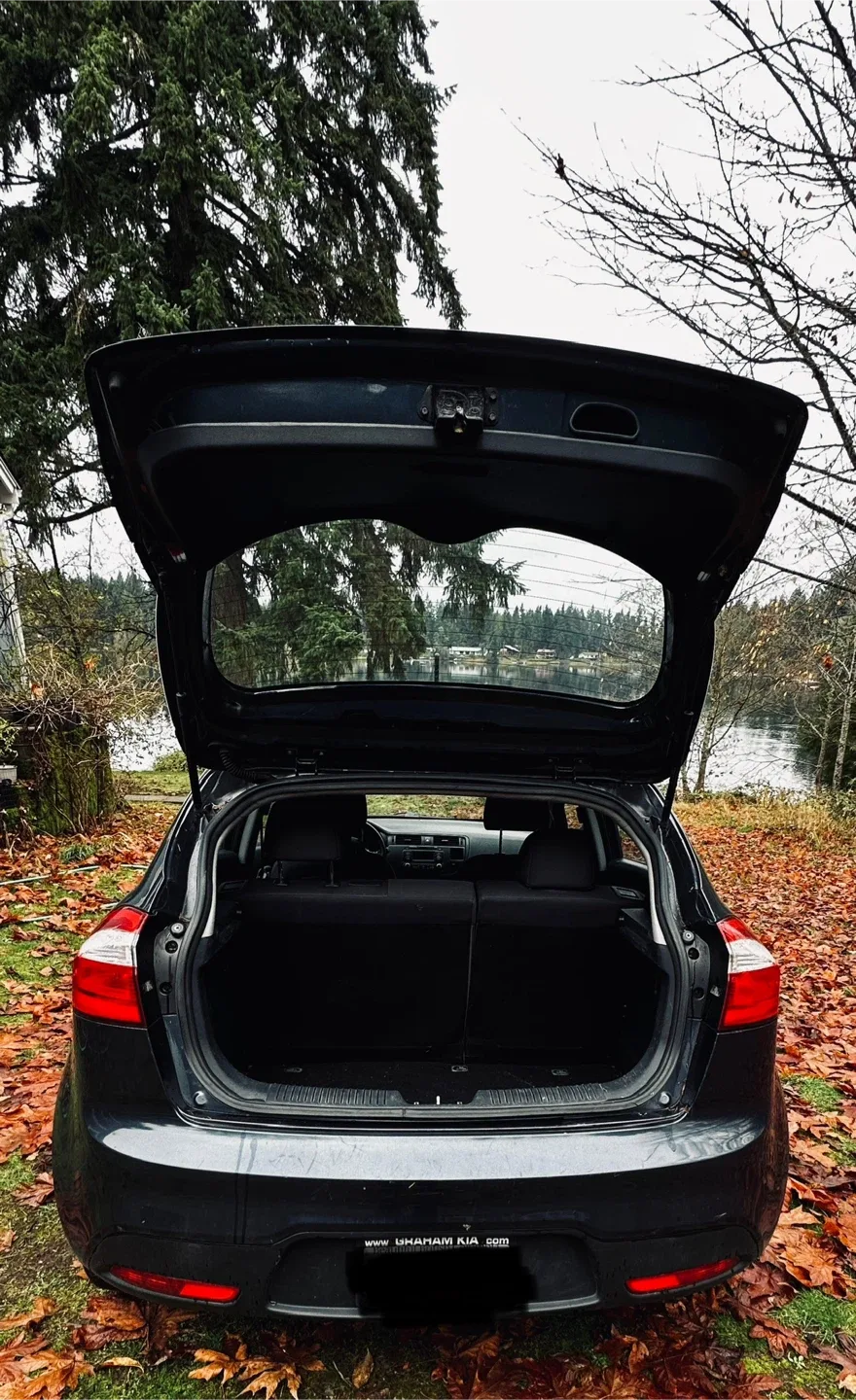 Dark Blue 2013 Kia Rio Hatchback… image indicator(8)