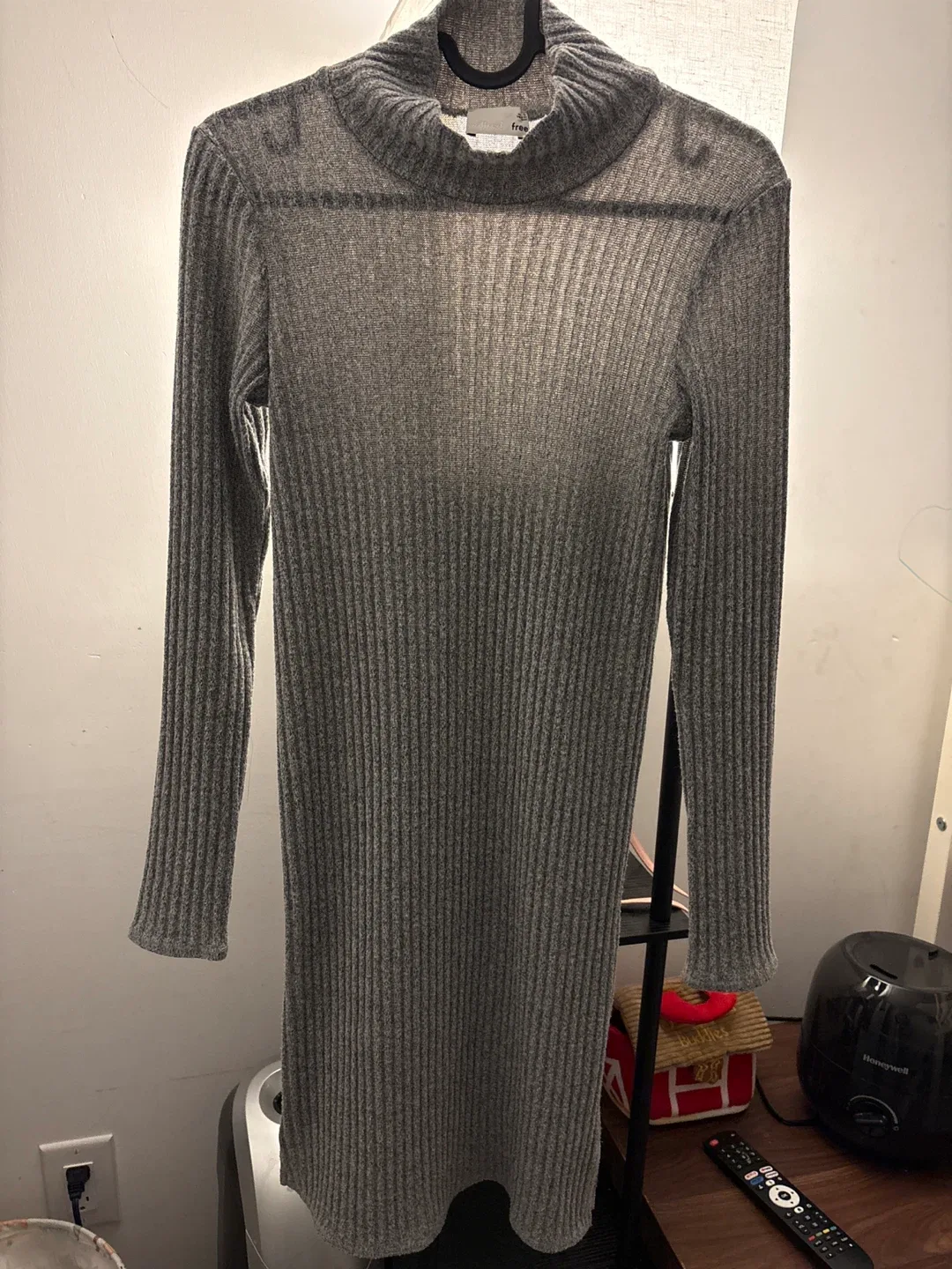 Brand new Aritizia  Wilfred Free Grey Turtleneck Dress Size S