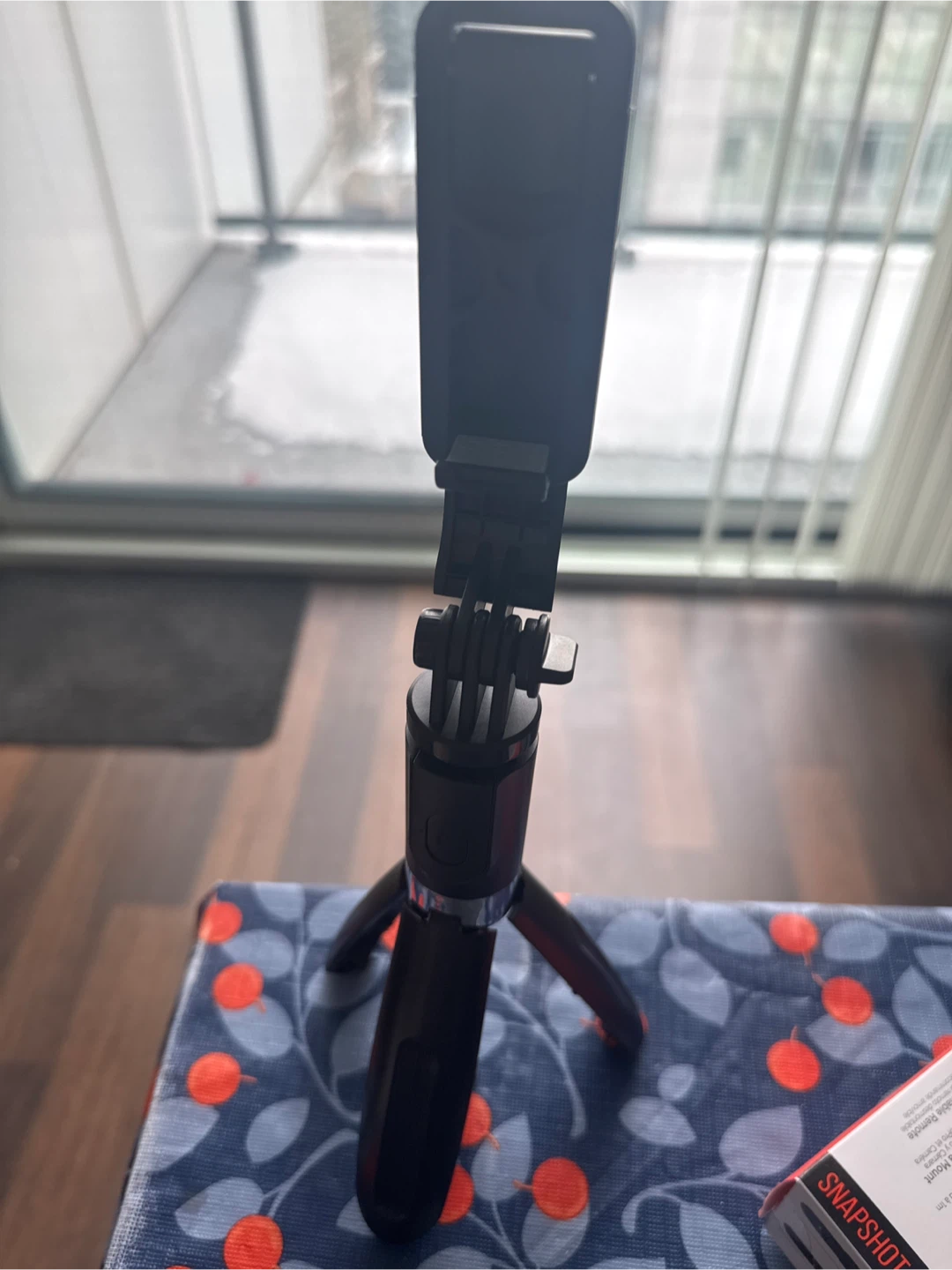 Hypergear Snapshot Wireless Selfie Stick & Tripod - NEW