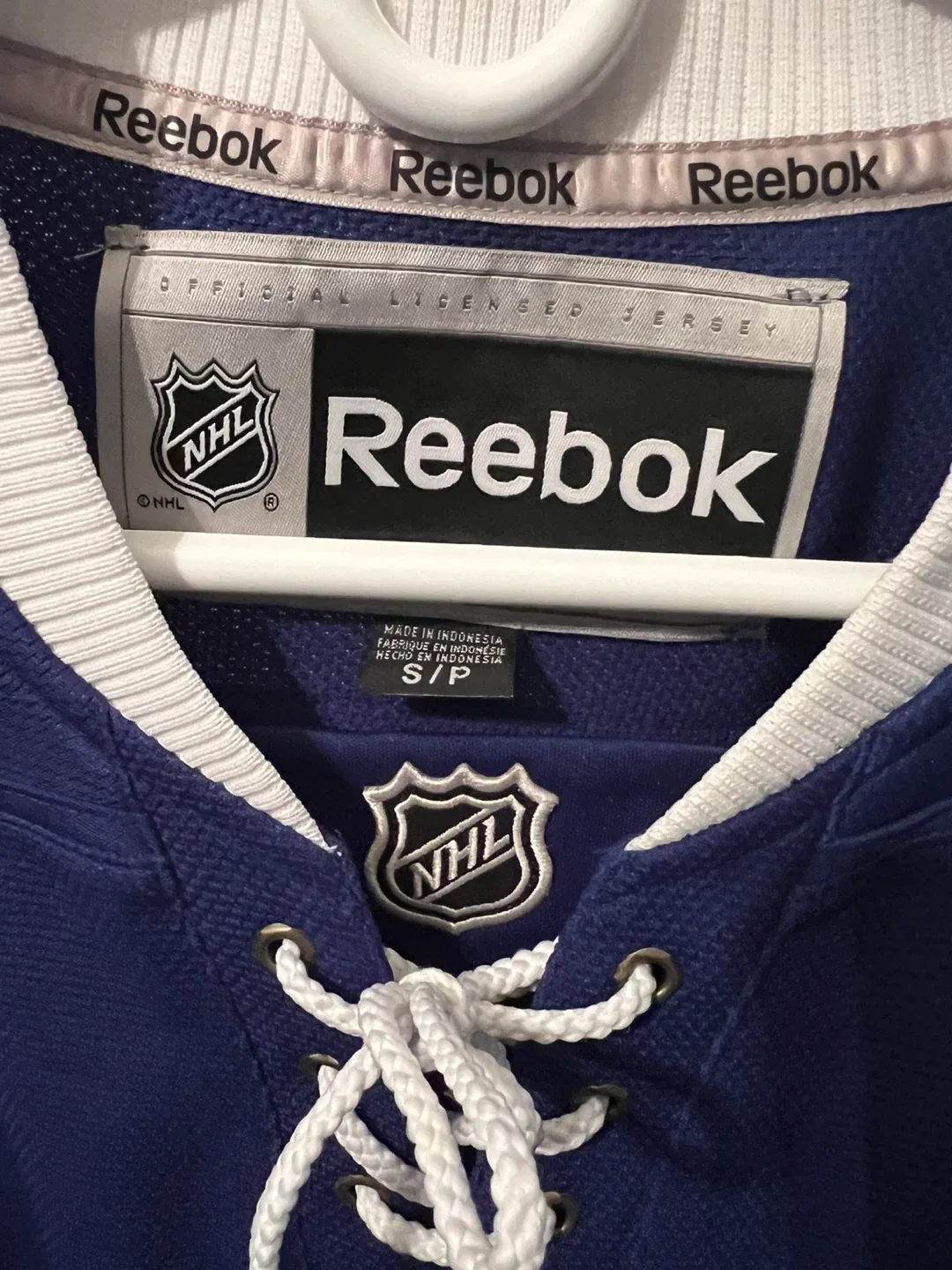 Reebok Toronto Maple Leafs Jersey - Size S image indicator(2)