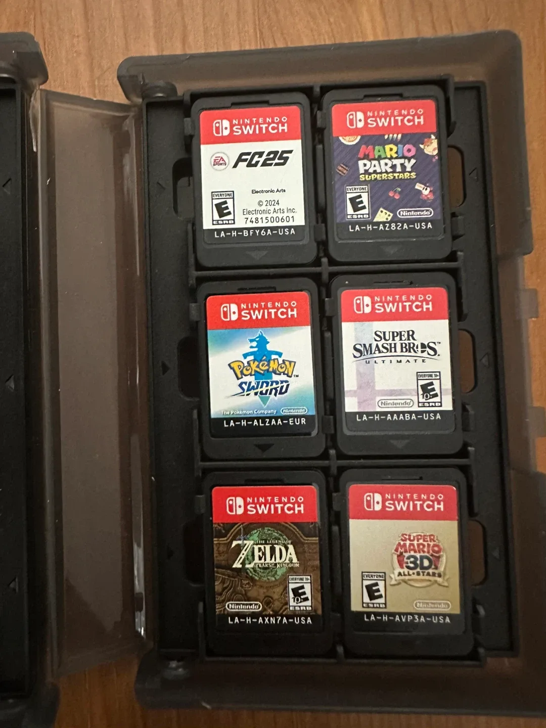 Nintendo Switch OLED Zelda Tears of the Kingdom Edition image indicator(4)