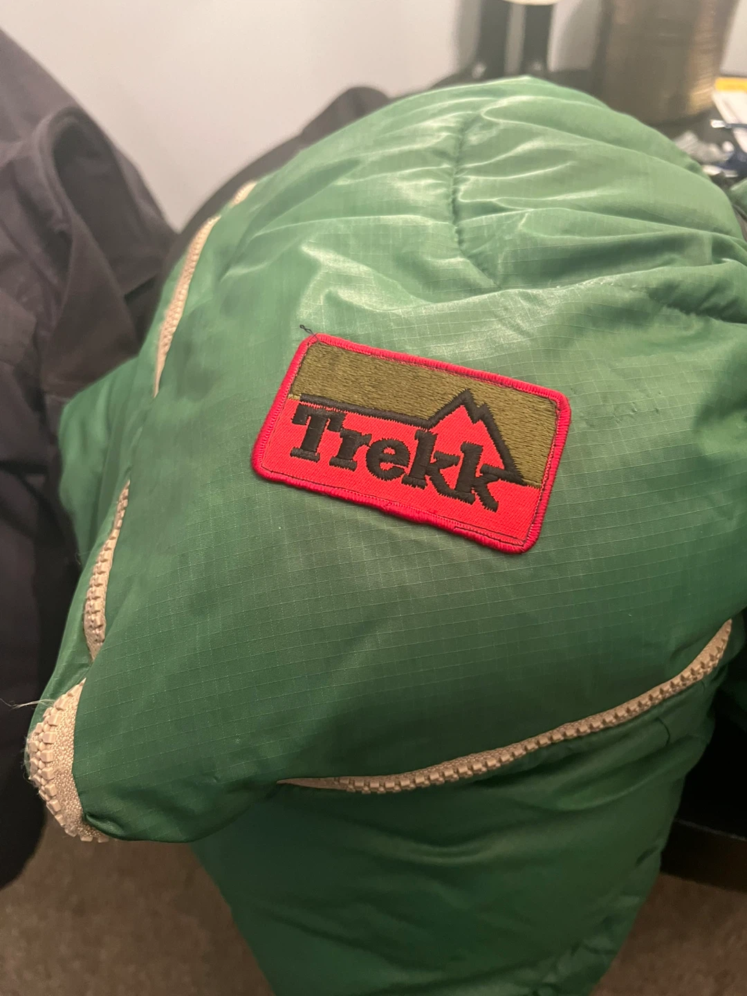 Trekk Green Sleeping Bag - Dog Bed - photo 2