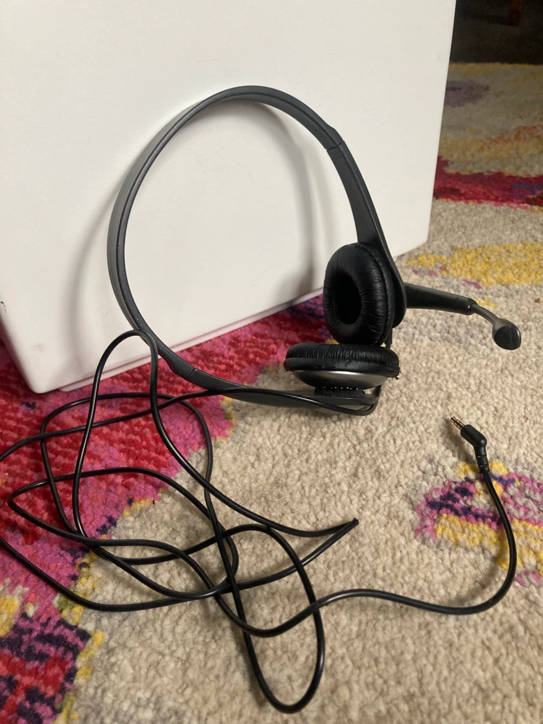 Plantronics Headset - with microphone Black