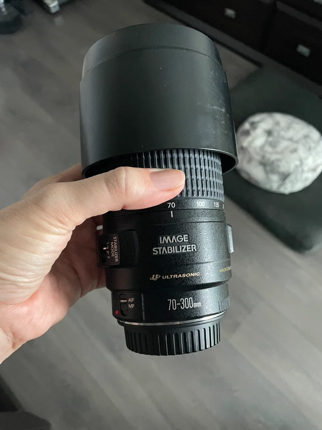 GREAT CONDITION Canon EF 70-300mm f/4-5.6 IS USM Lens