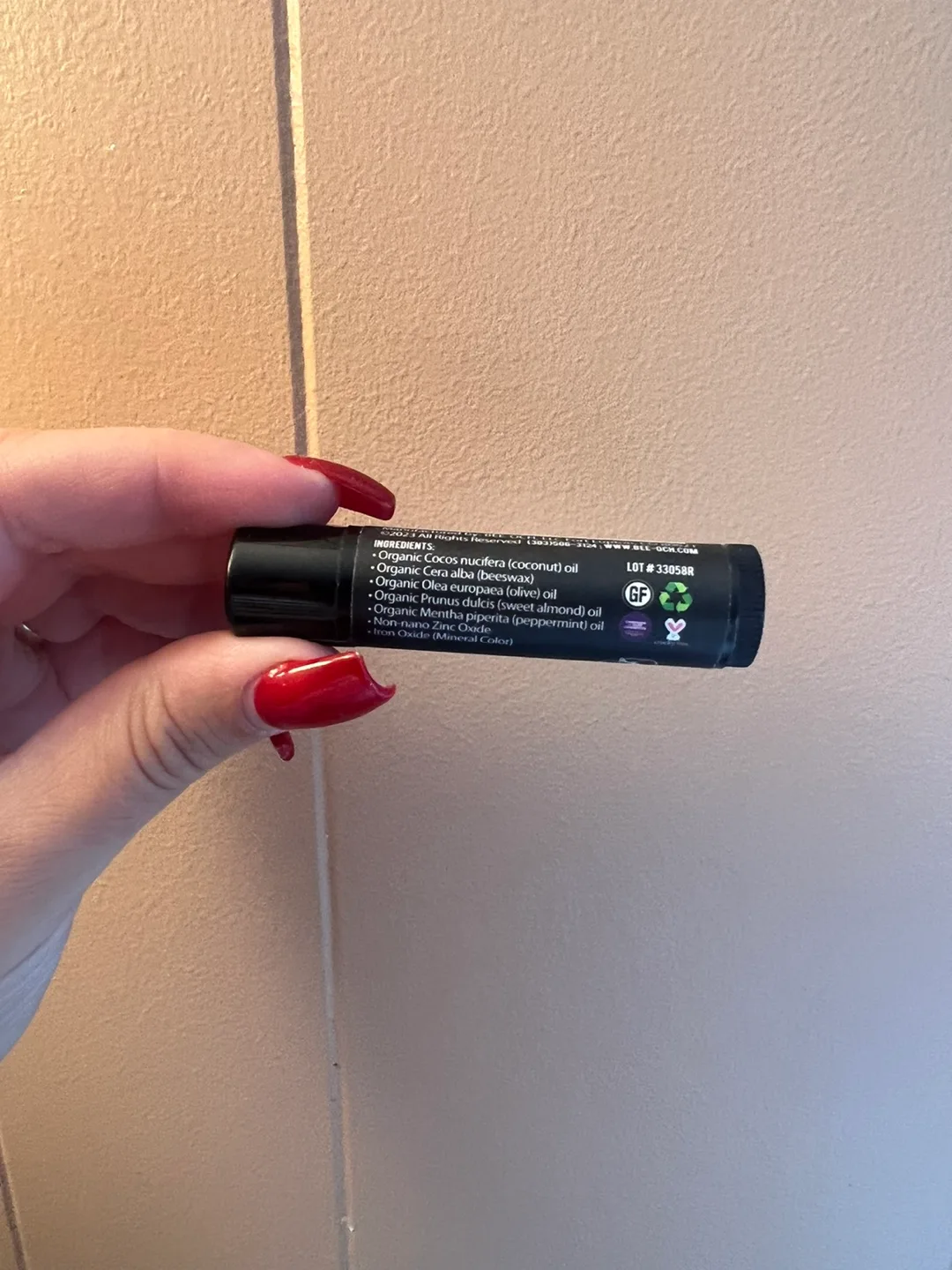 Bee•och Royal Blush Tinted Lip Balm image indicator(2)