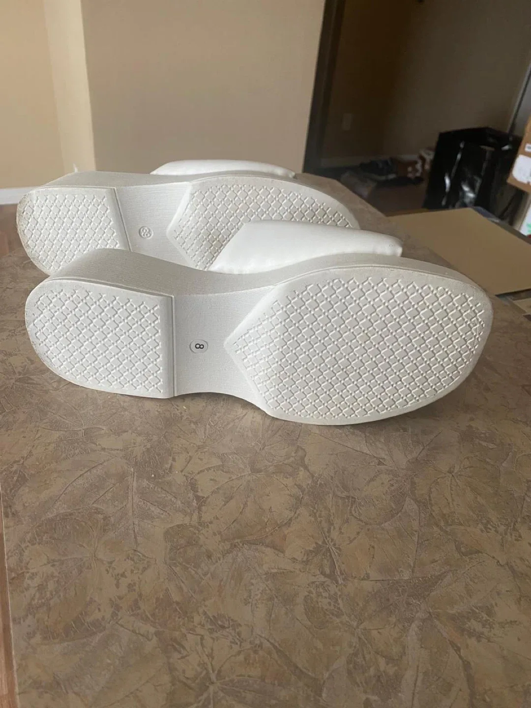 Ardene White Platform Sandals - Size 8 image indicator(4)