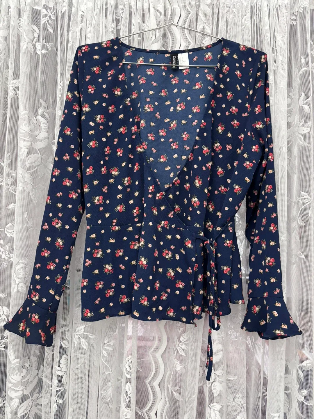 #cleanout H&M DIVIDED Floral Wrap Blouse - US 14