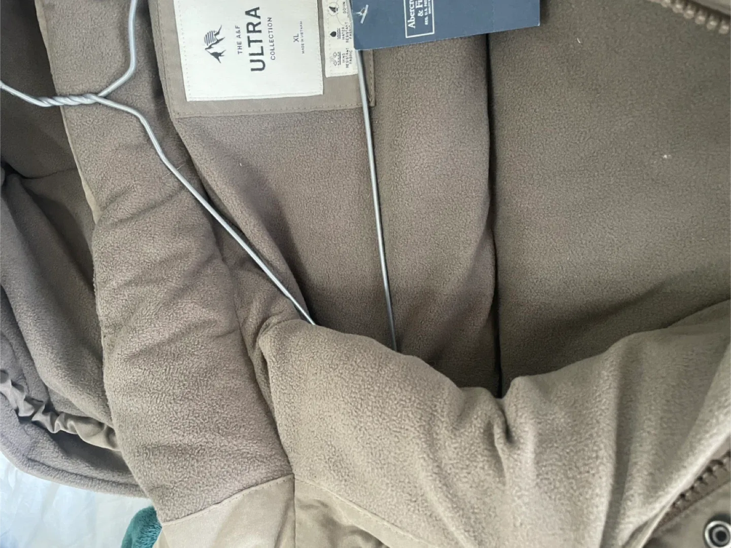 Abercrombie & Fitch Ultra Puffer Jacket XL #cleanout image indicator(4)