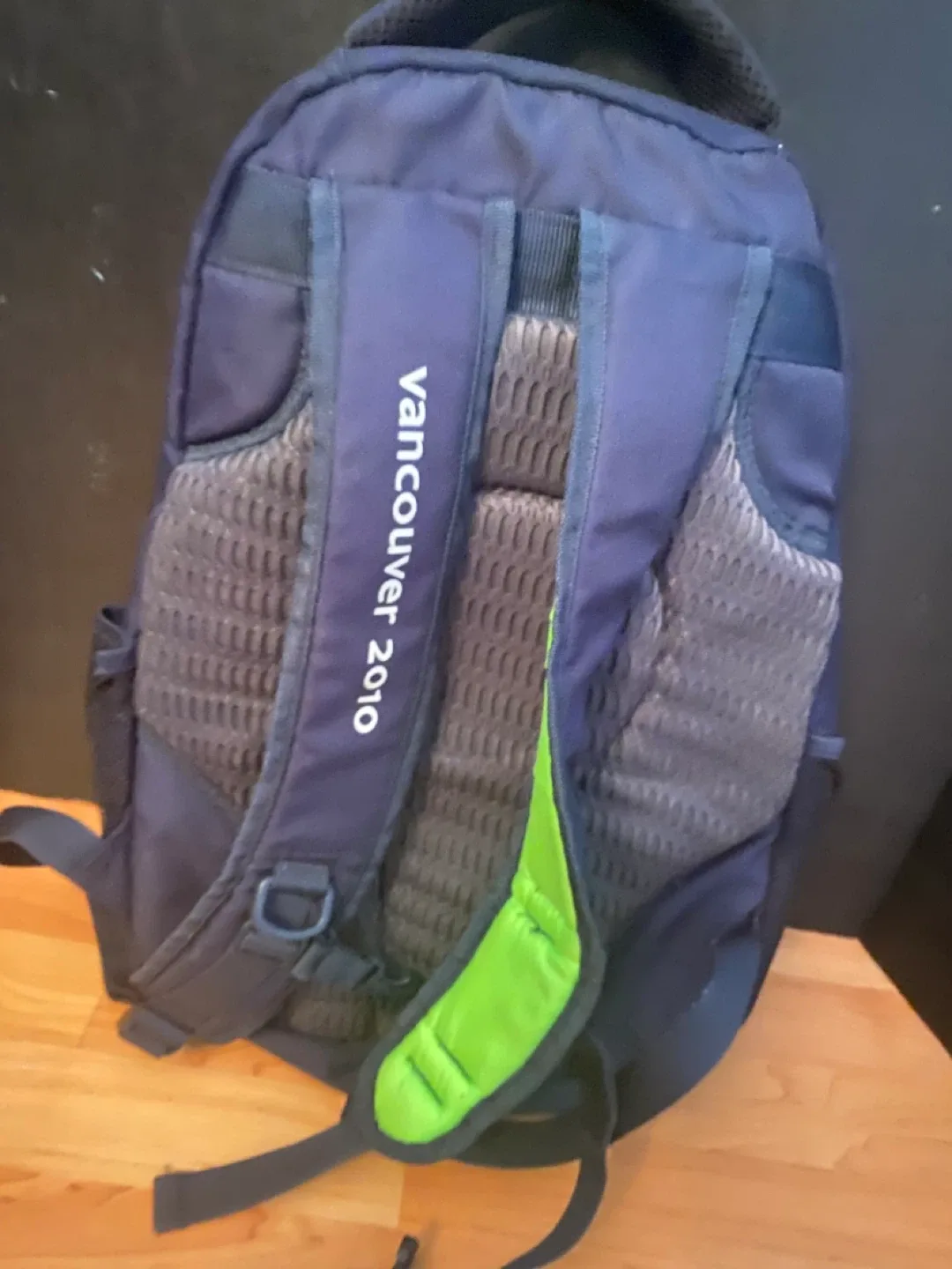 Vancouver 2010 Backpack image indicator(3)