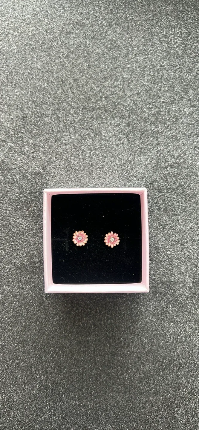 Pandora Flower Stud Earrings, Pink, New in Box