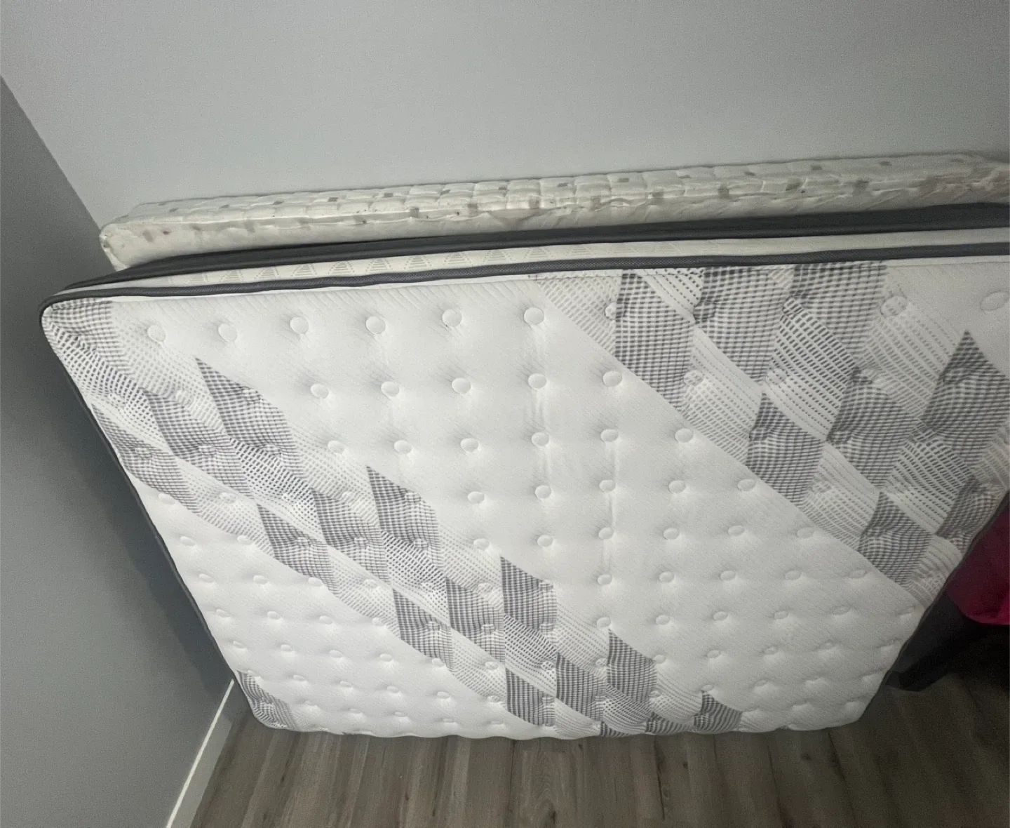 Serta Vintage Hybrid Mattress with boxspring