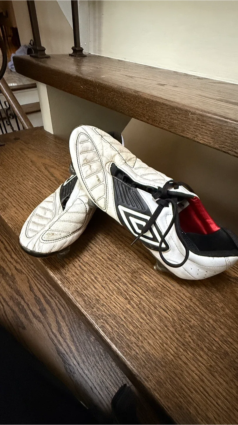 Umbro Soccer Cleats SF size 8.5