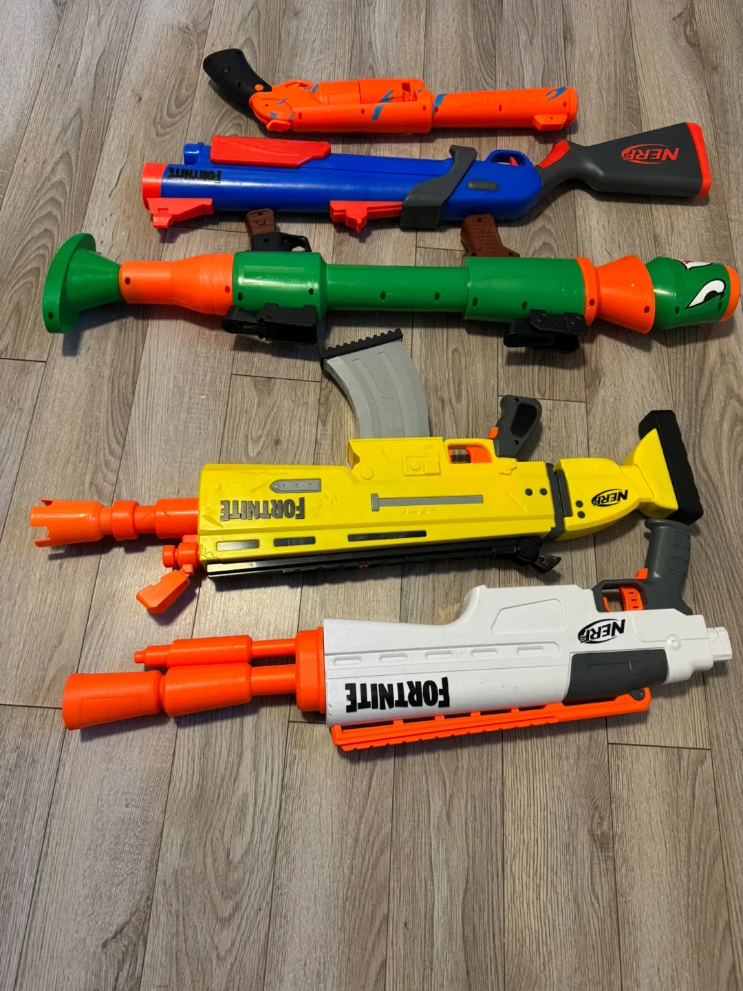 Nerf Fortnite Blasters Bundle image indicator(4)