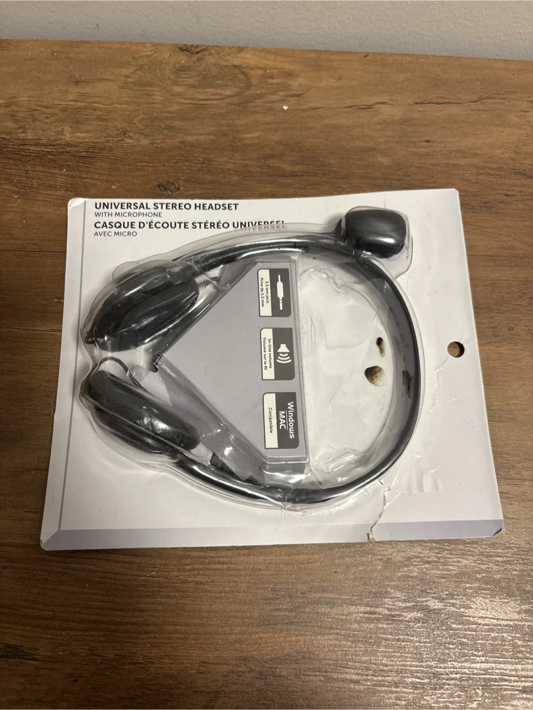 Universal Stereo Headset with Microphone