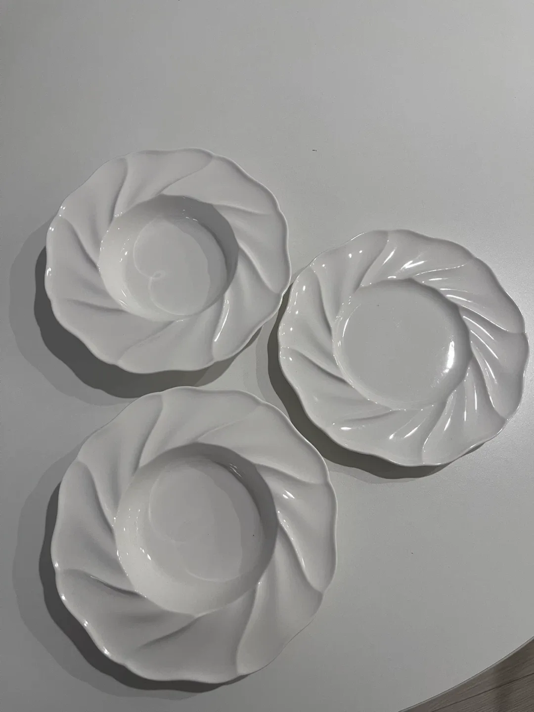 Set of 3 White Decorative Plates