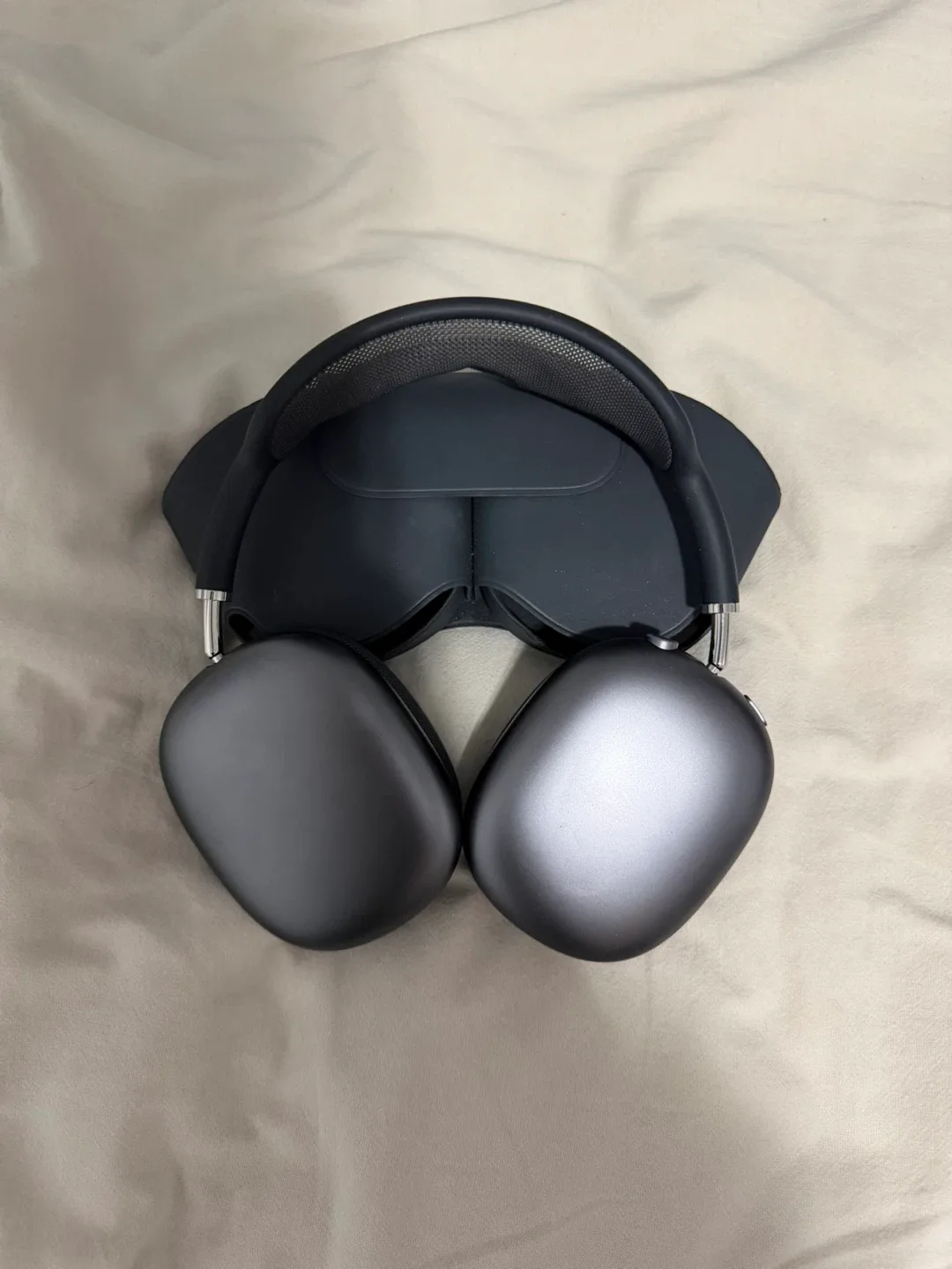 1st Gen Apple Airpods Max - Black