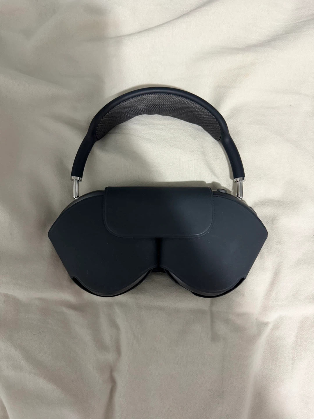 1st Gen Apple Airpods Max - Black - photo 2