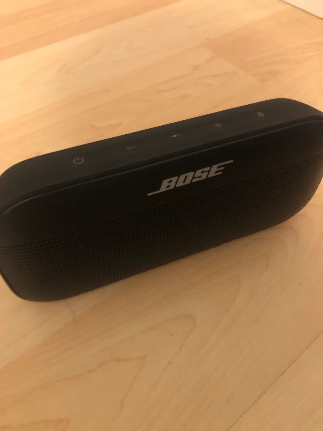 Bose SoundLink Micro Bluetooth Speaker - Black image indicator(2)